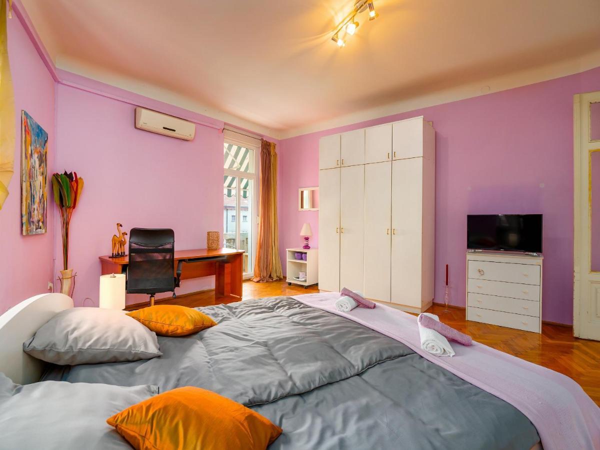Grand Apartment In Strict Center Of Rijeka Luaran gambar