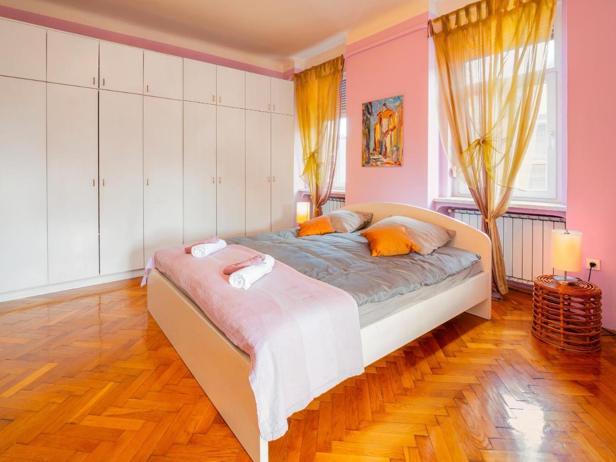 Grand Apartment In Strict Center Of Rijeka Luaran gambar
