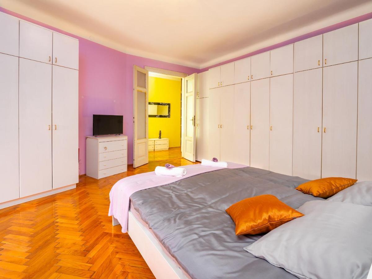 Grand Apartment In Strict Center Of Rijeka Luaran gambar