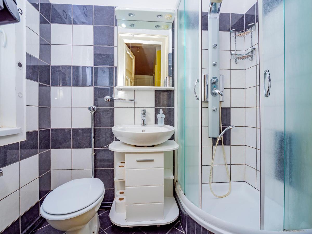 Grand Apartment In Strict Center Of Rijeka Luaran gambar