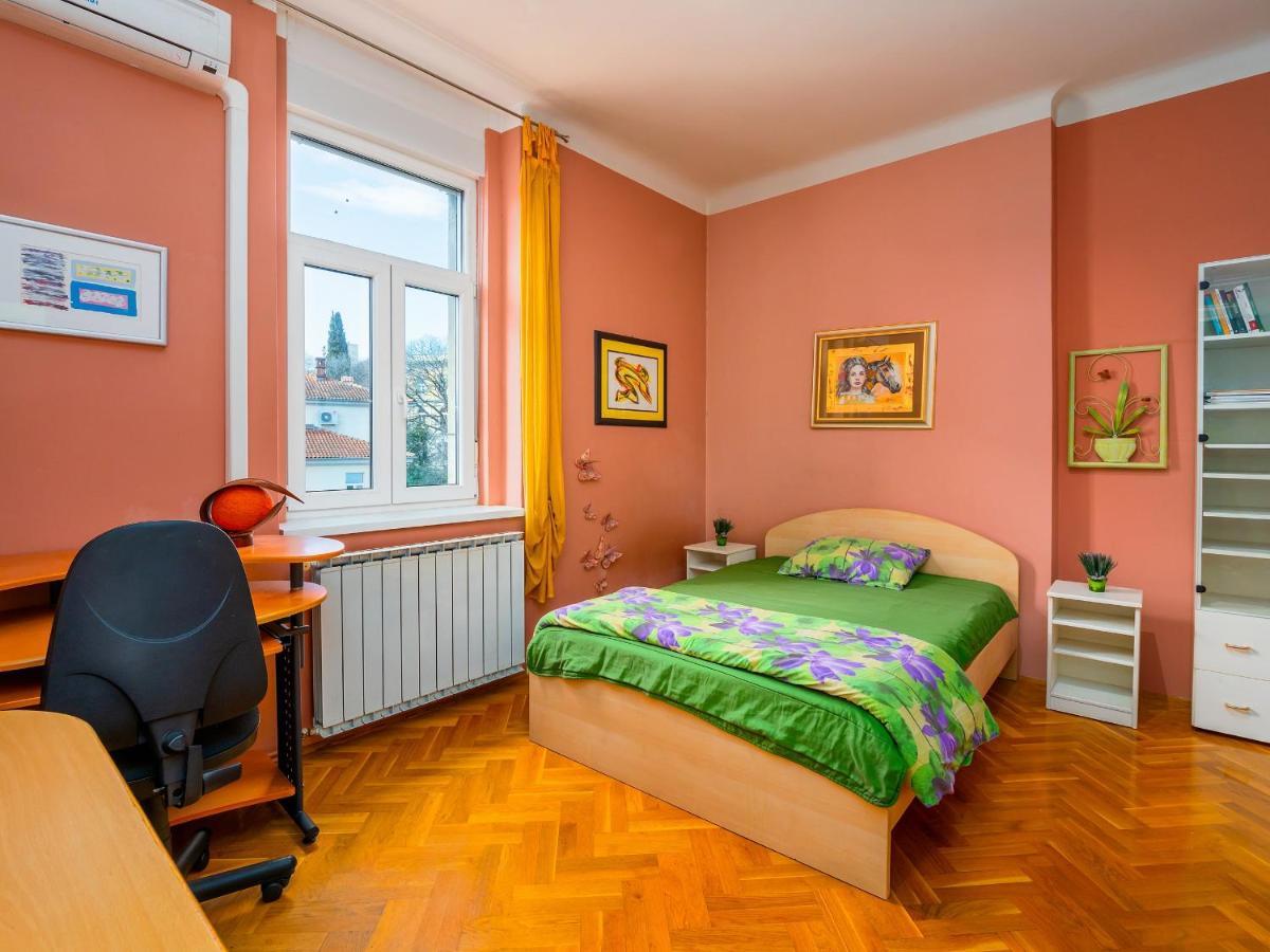 Grand Apartment In Strict Center Of Rijeka Luaran gambar